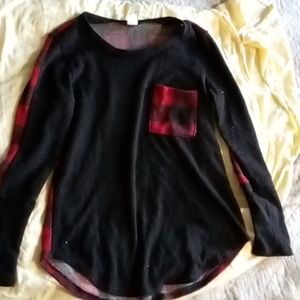 Black and plaid top